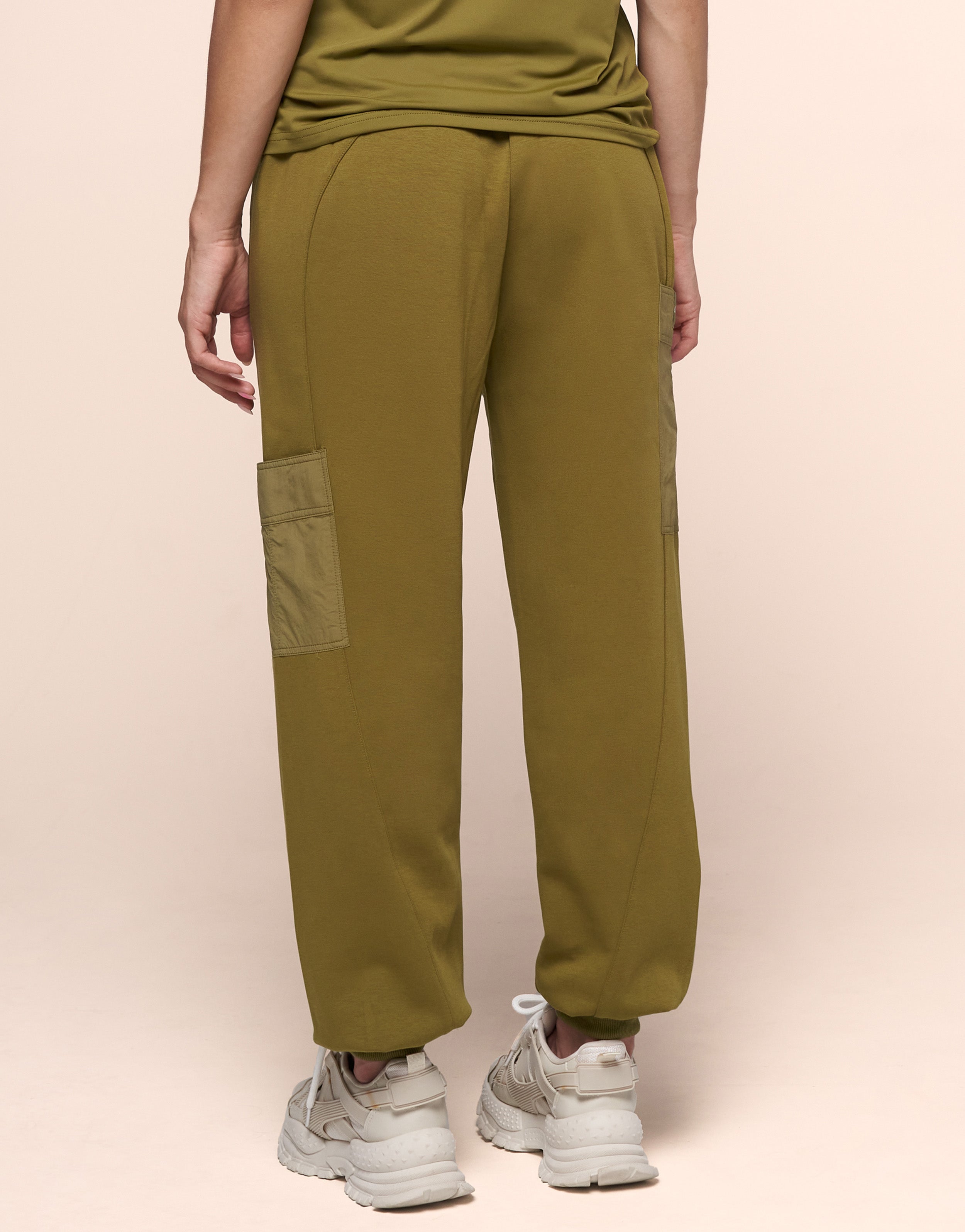 MEADOW GREEN JOGGER