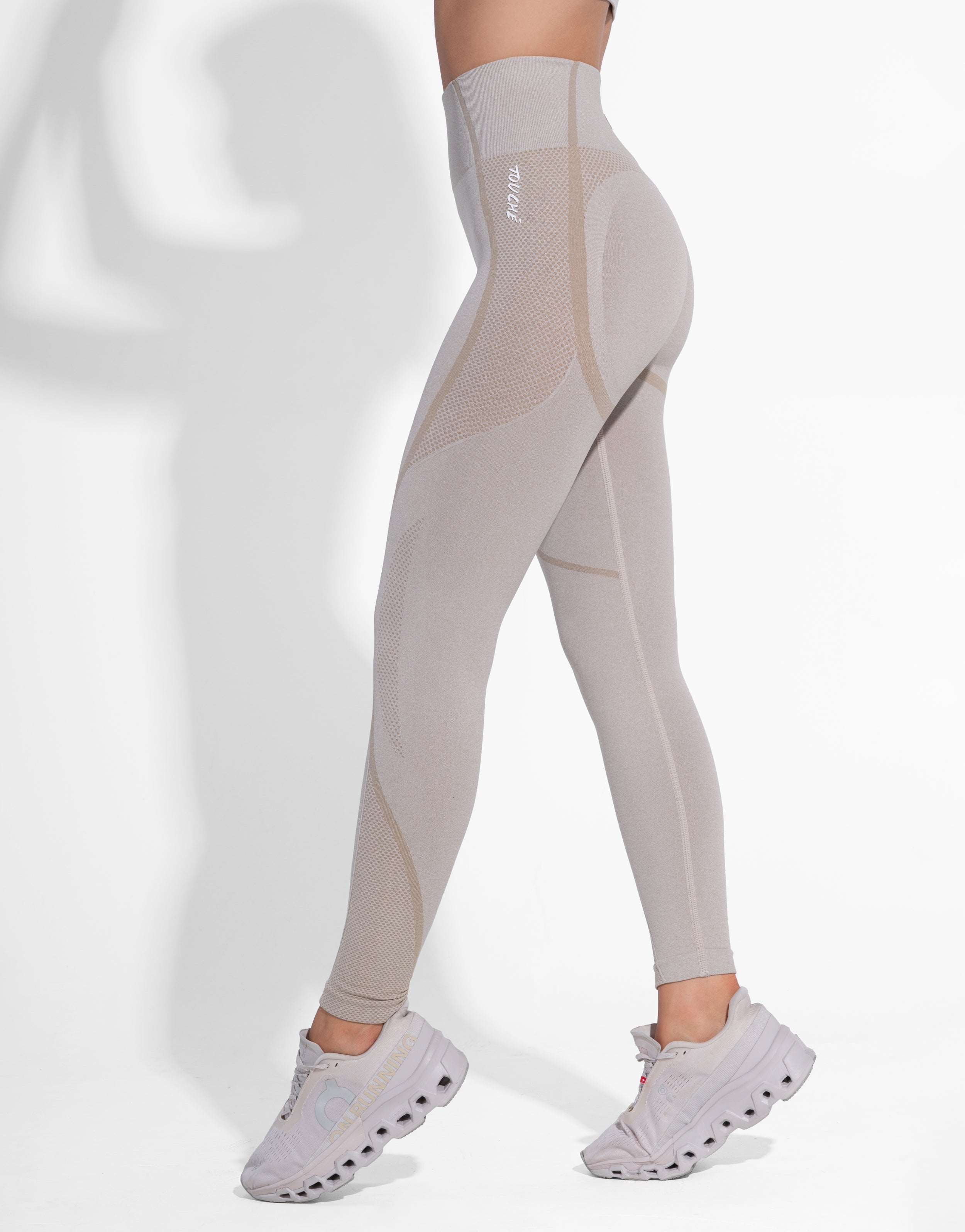 BASIC BEIGE SEAMLESS