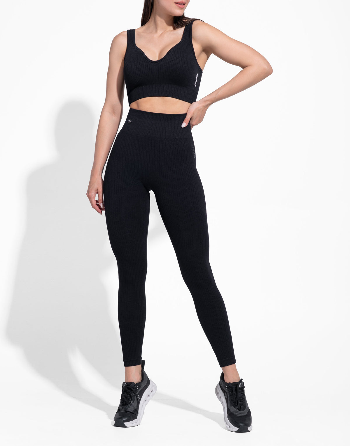 CURVE BLACK SEAMLESS