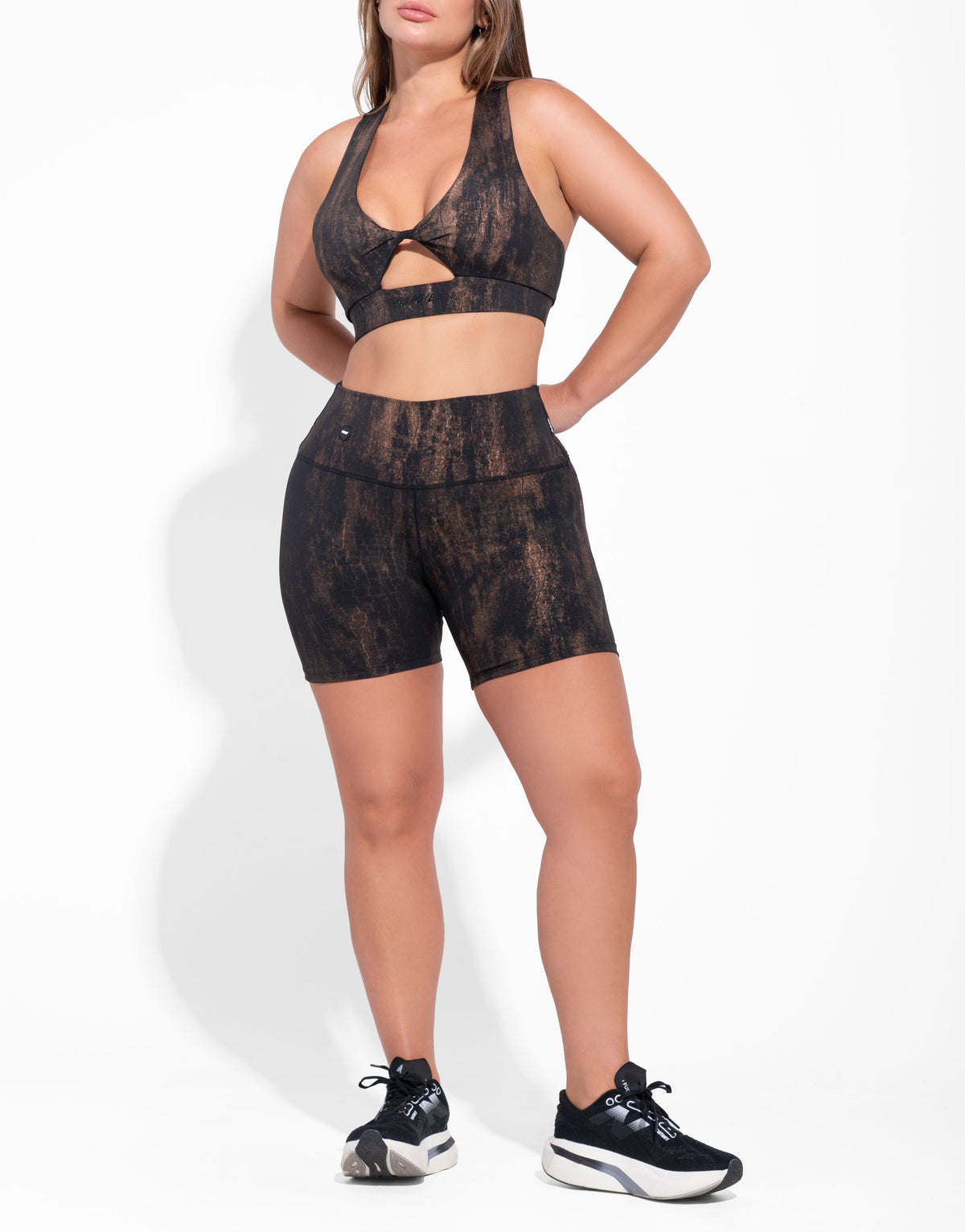 DARK COCODRILE TOP