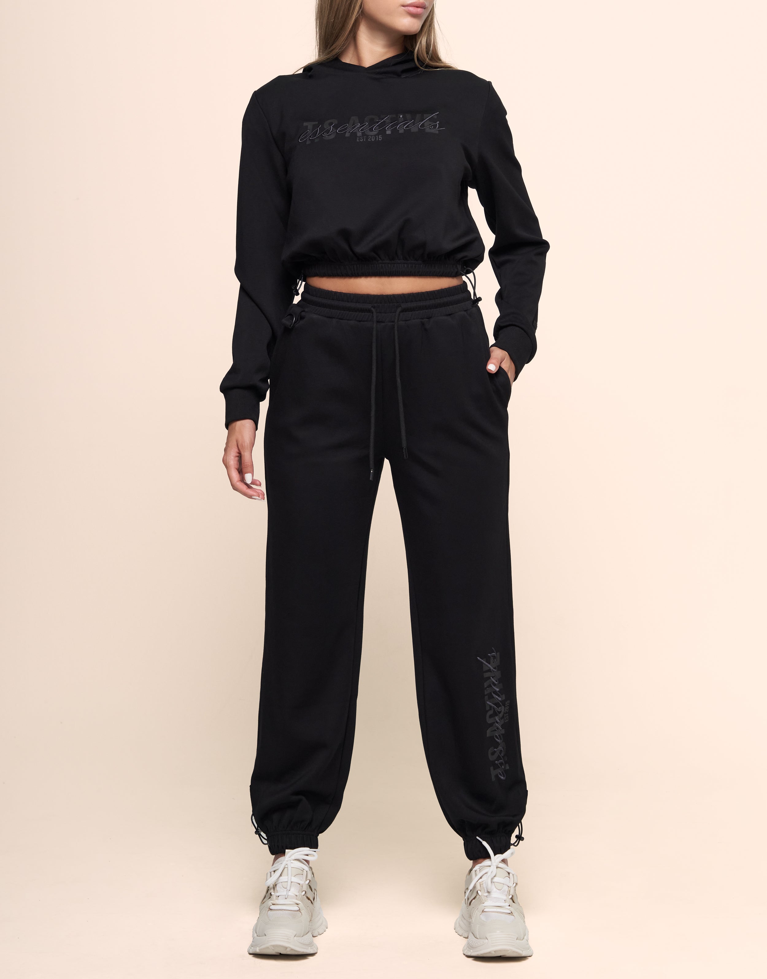 ALPHINE BLACK HOODIE