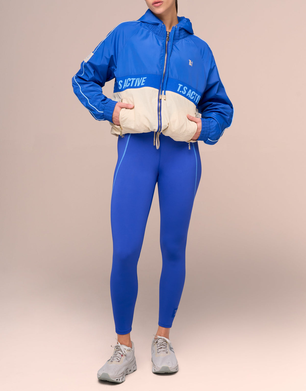 DUTTY NAVY WINDBREAK