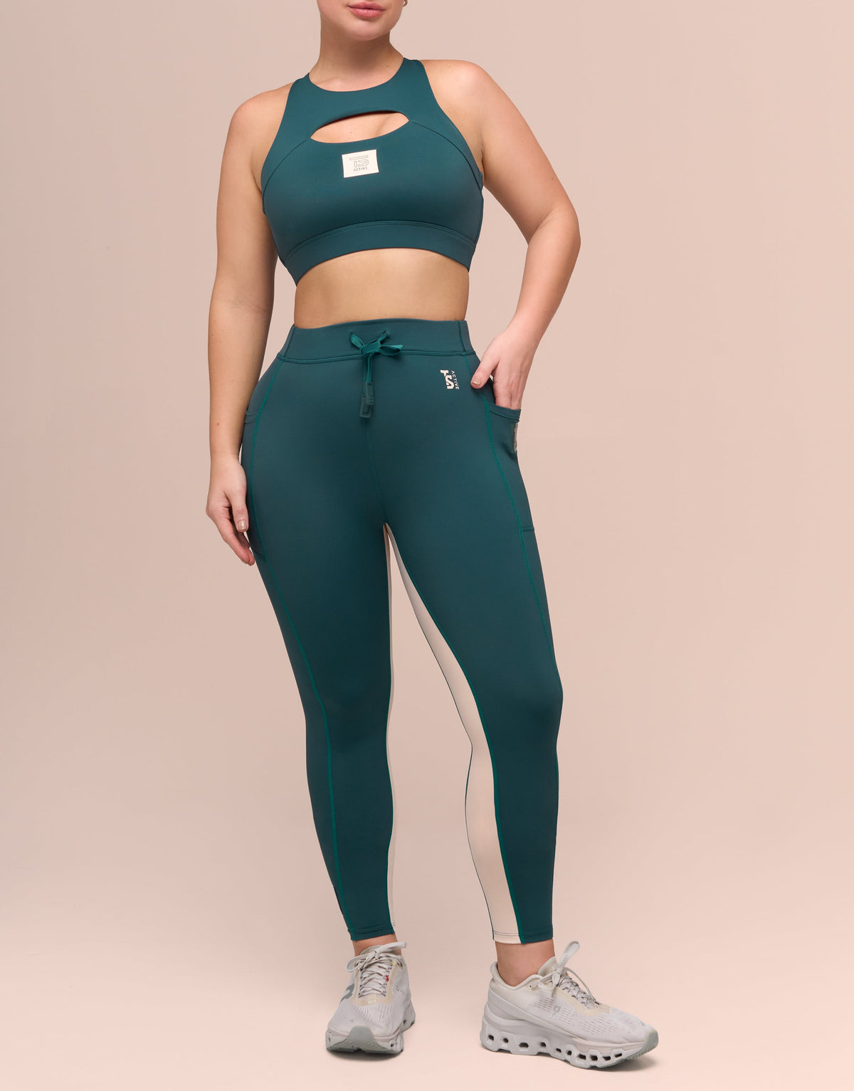 SPORTY GREEN TOP
