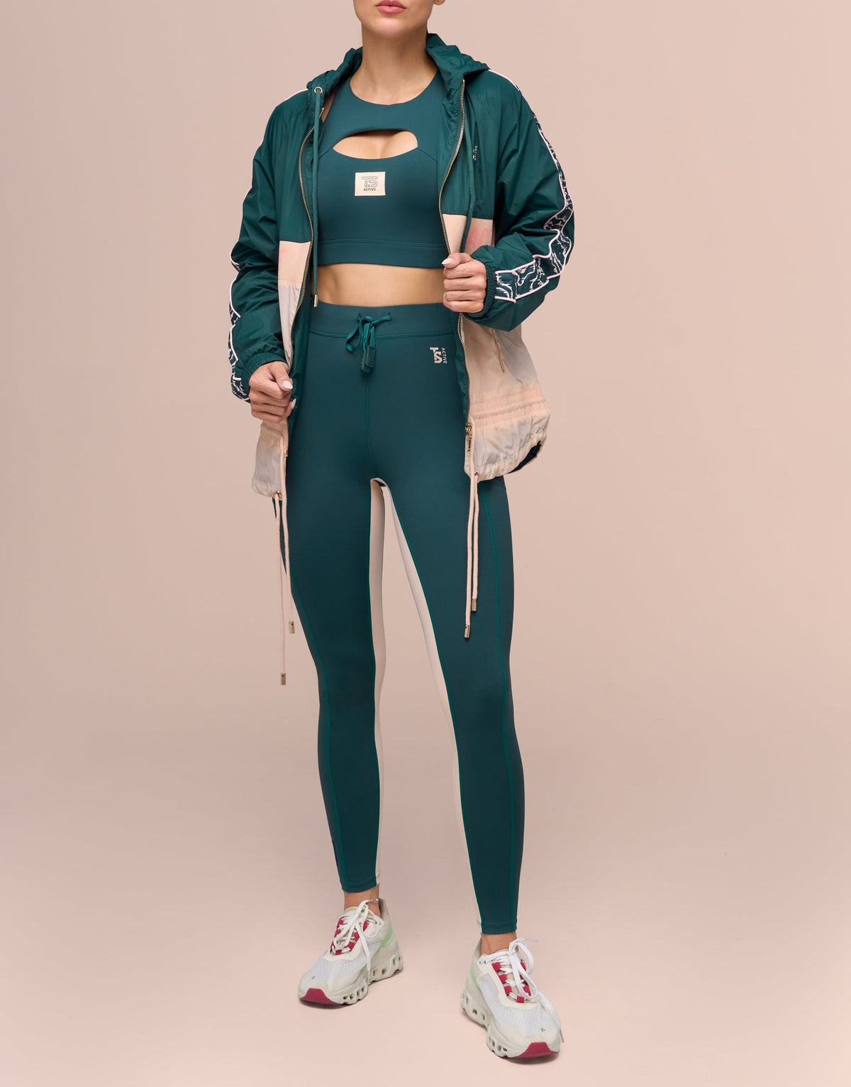 SPORTY GREEN TOP