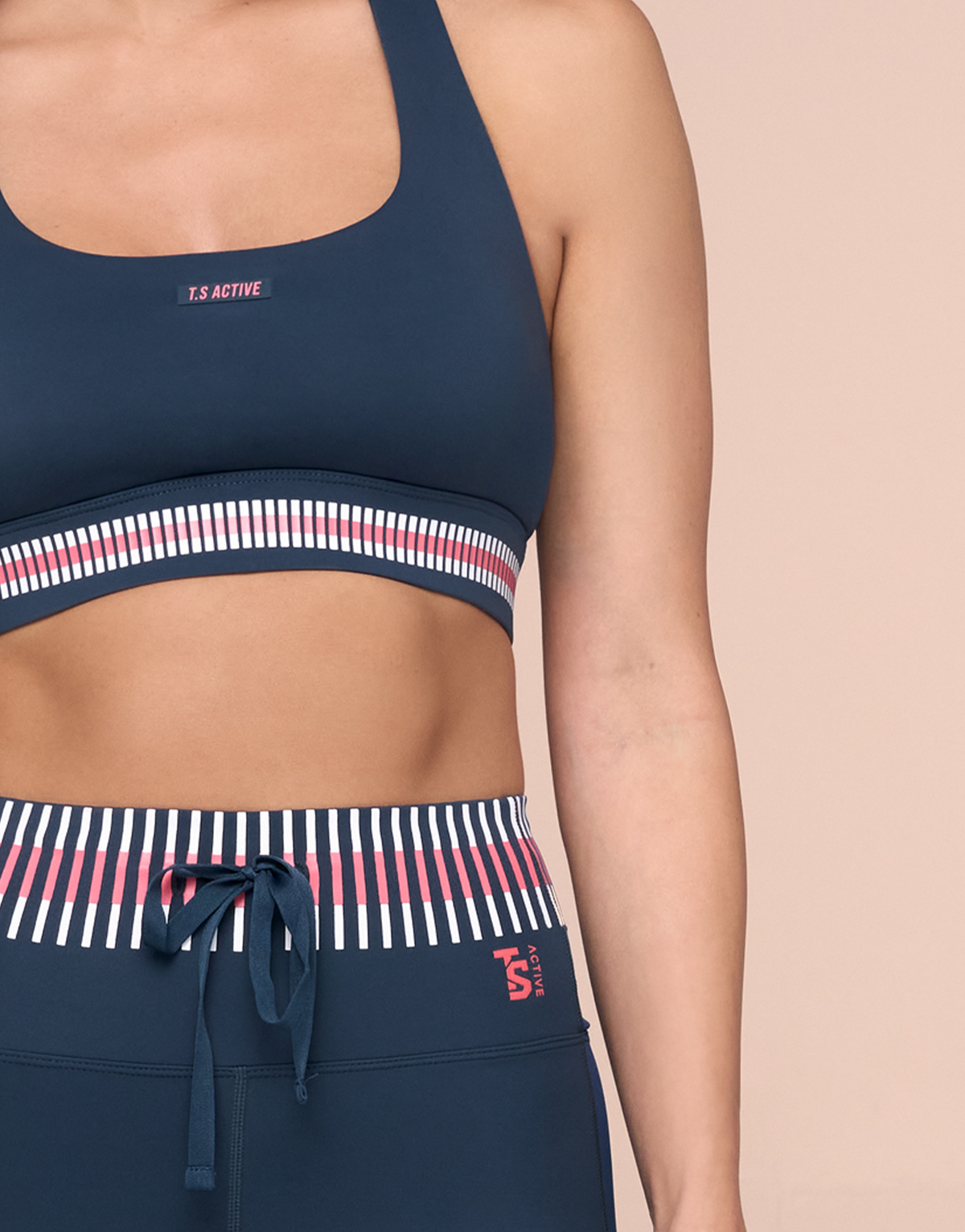 WILD PITCH NAVY TOP