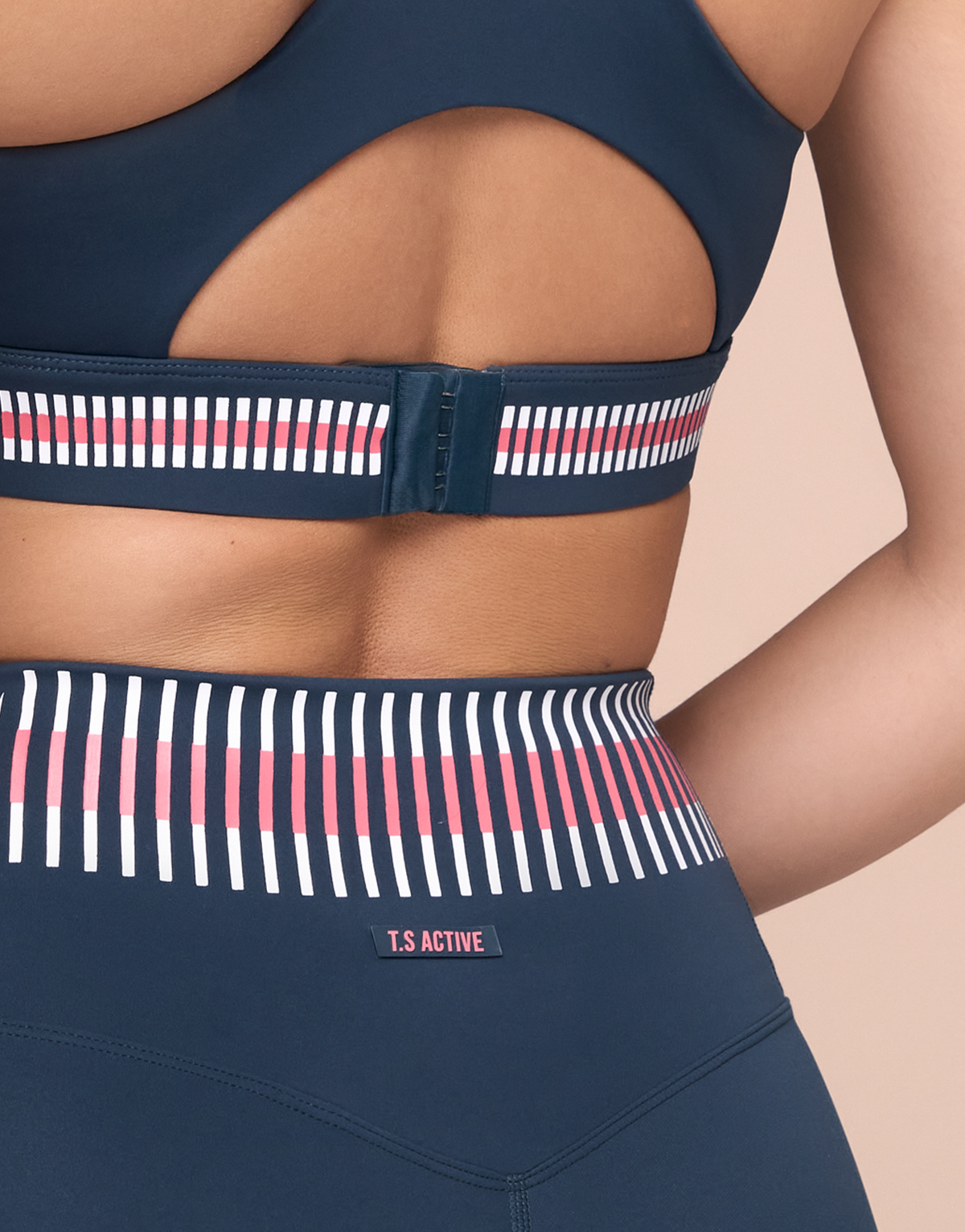 WILD PITCH NAVY SHORT