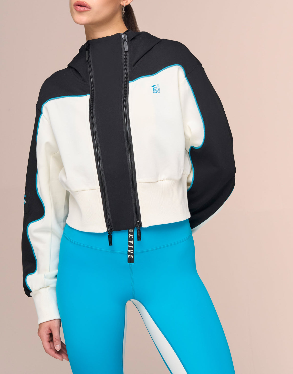 ZIPPED CREME WINDBREAK