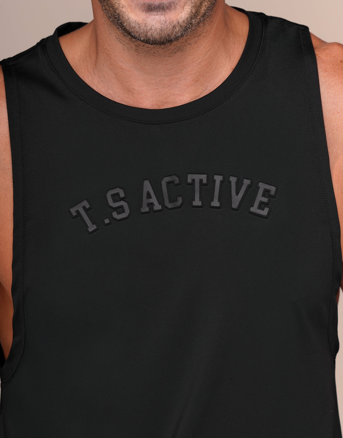MUSCLE BLACK TEE