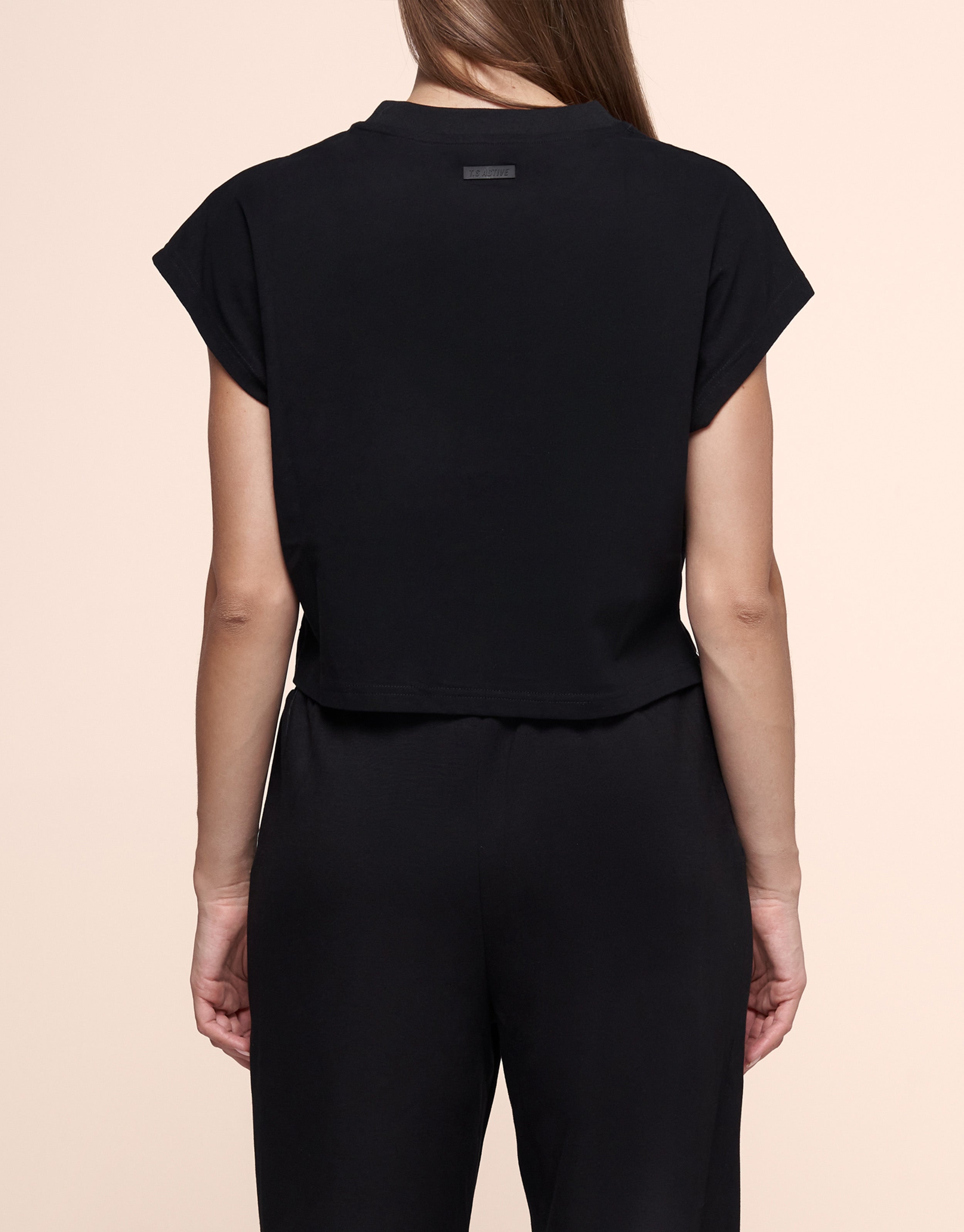COOPER BLACK TEE