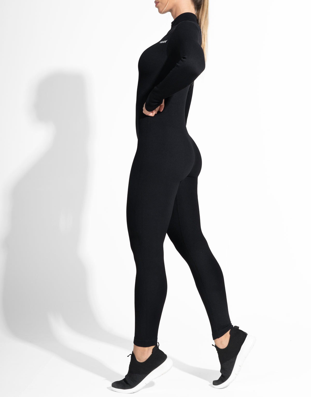 BLACK CATSUIT SEAMLESS