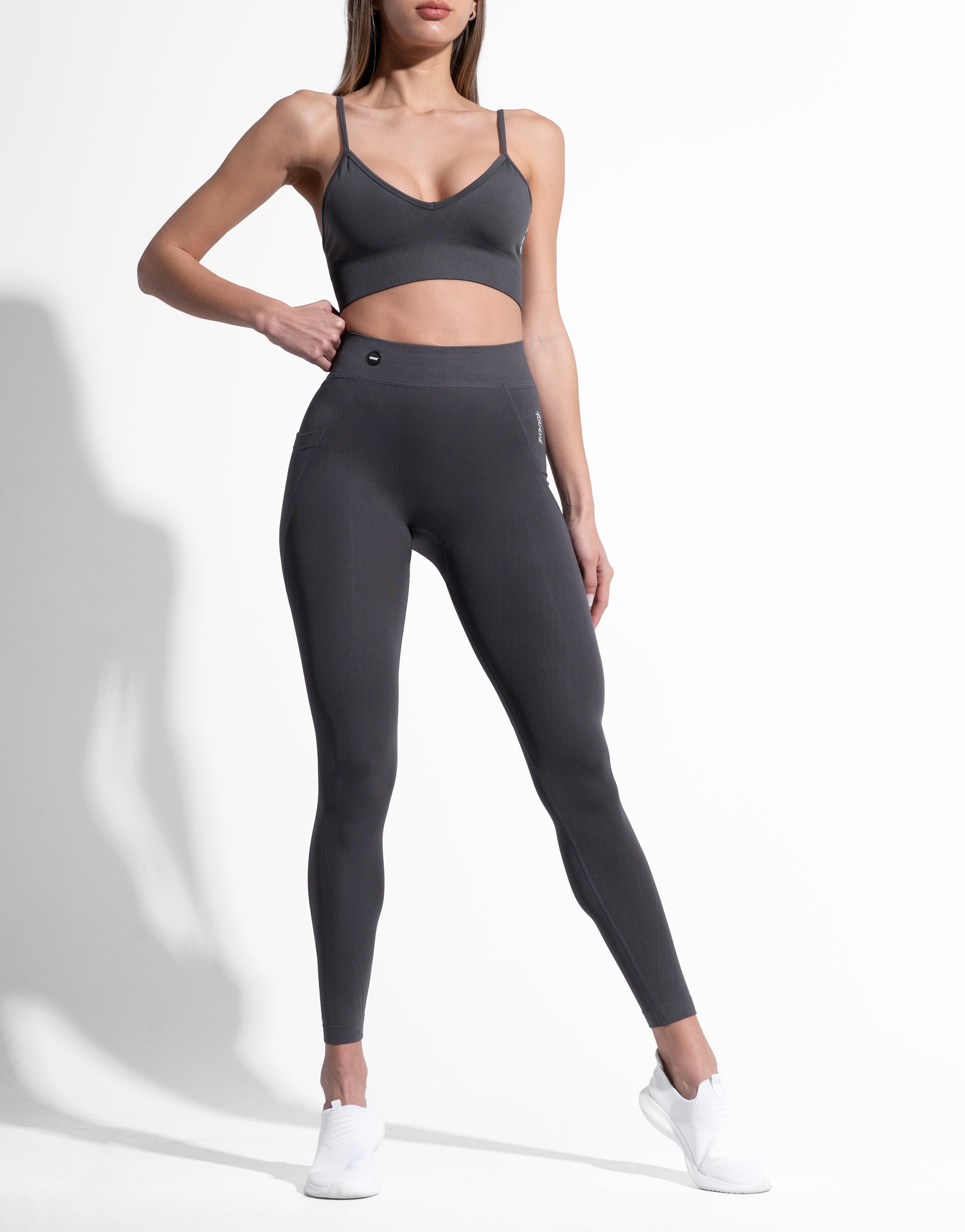 POUCH GREY SEAMLESS TOP