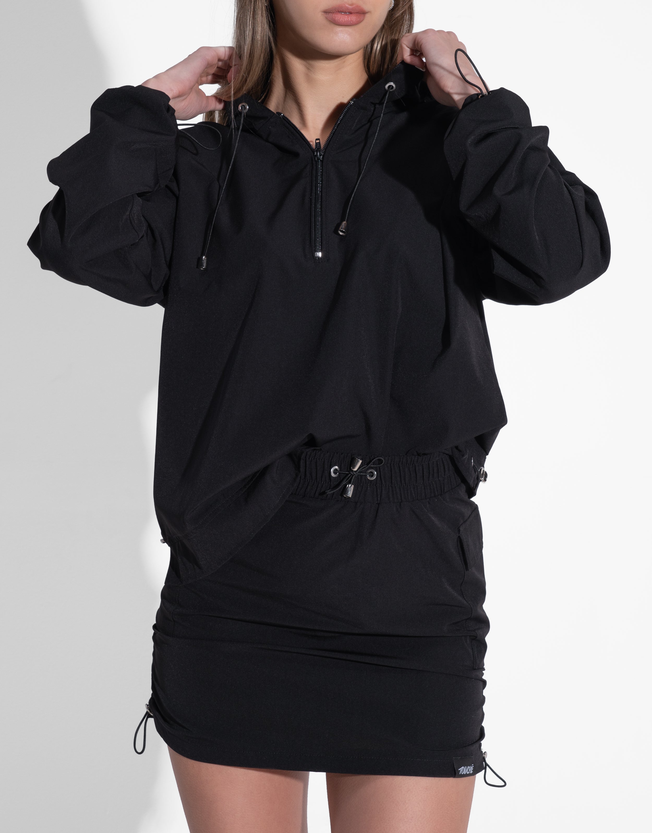 WIND HALF-ZIP BLACK