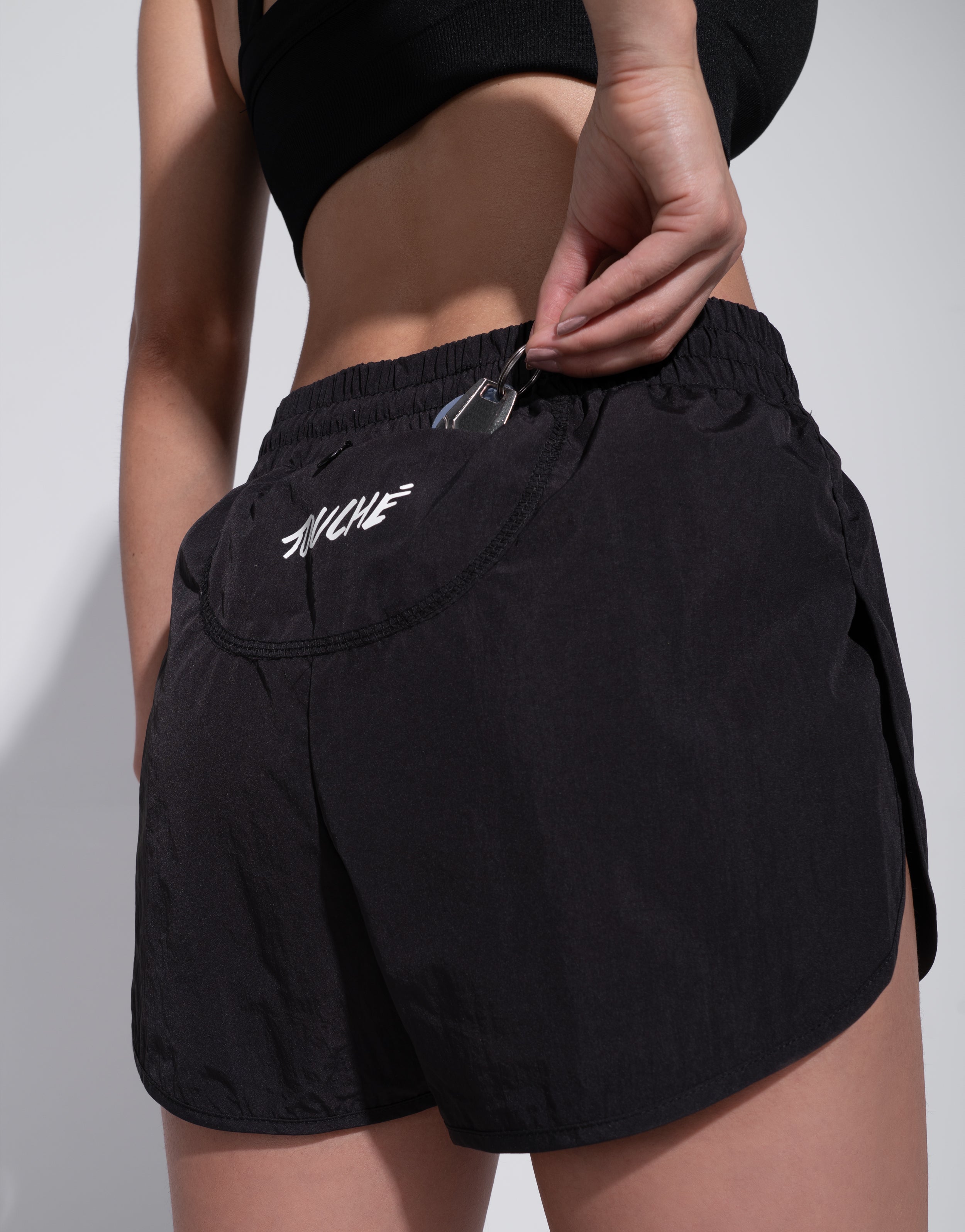 APEX BLACK SHORT