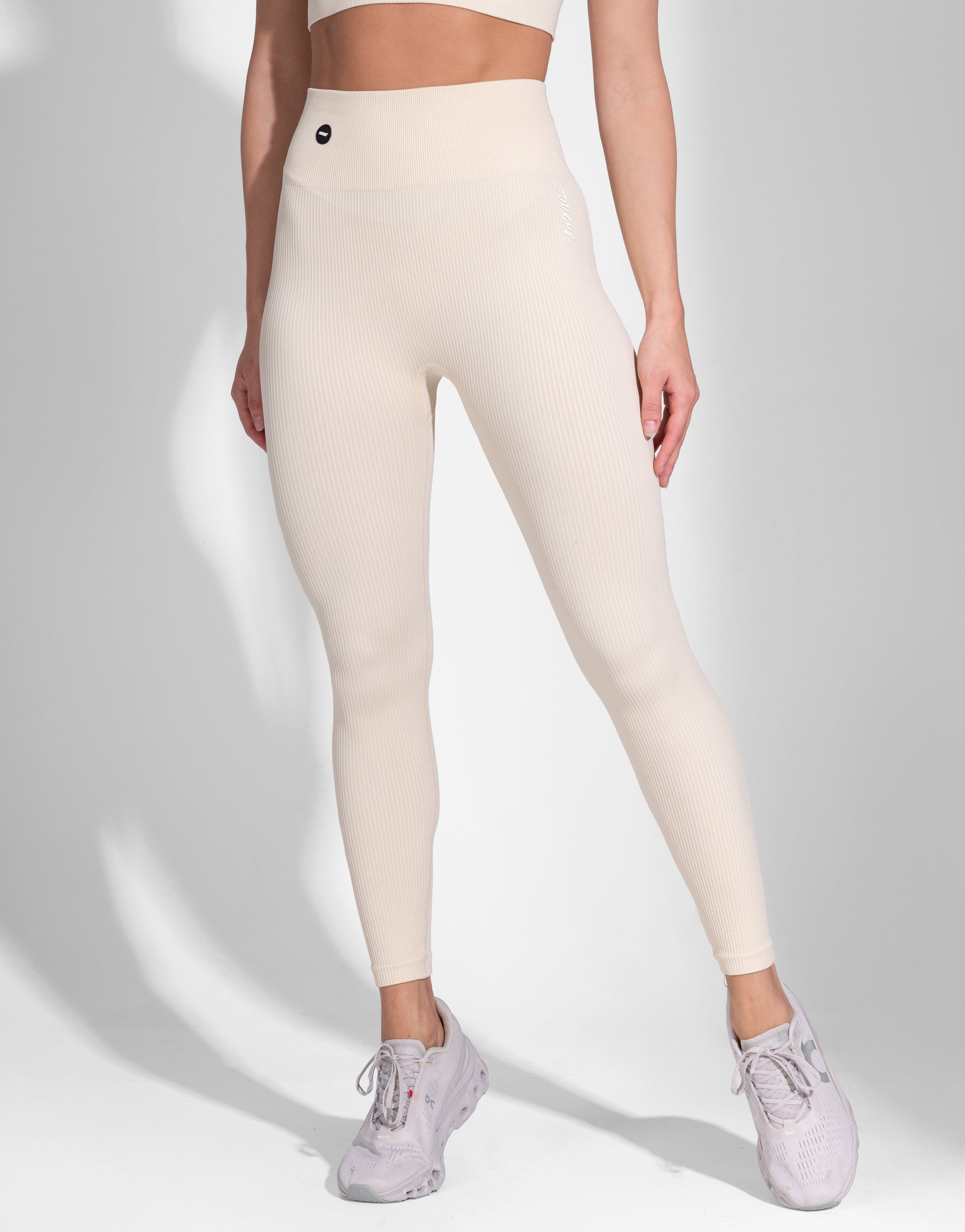 SPACE CREME SEAMLESS