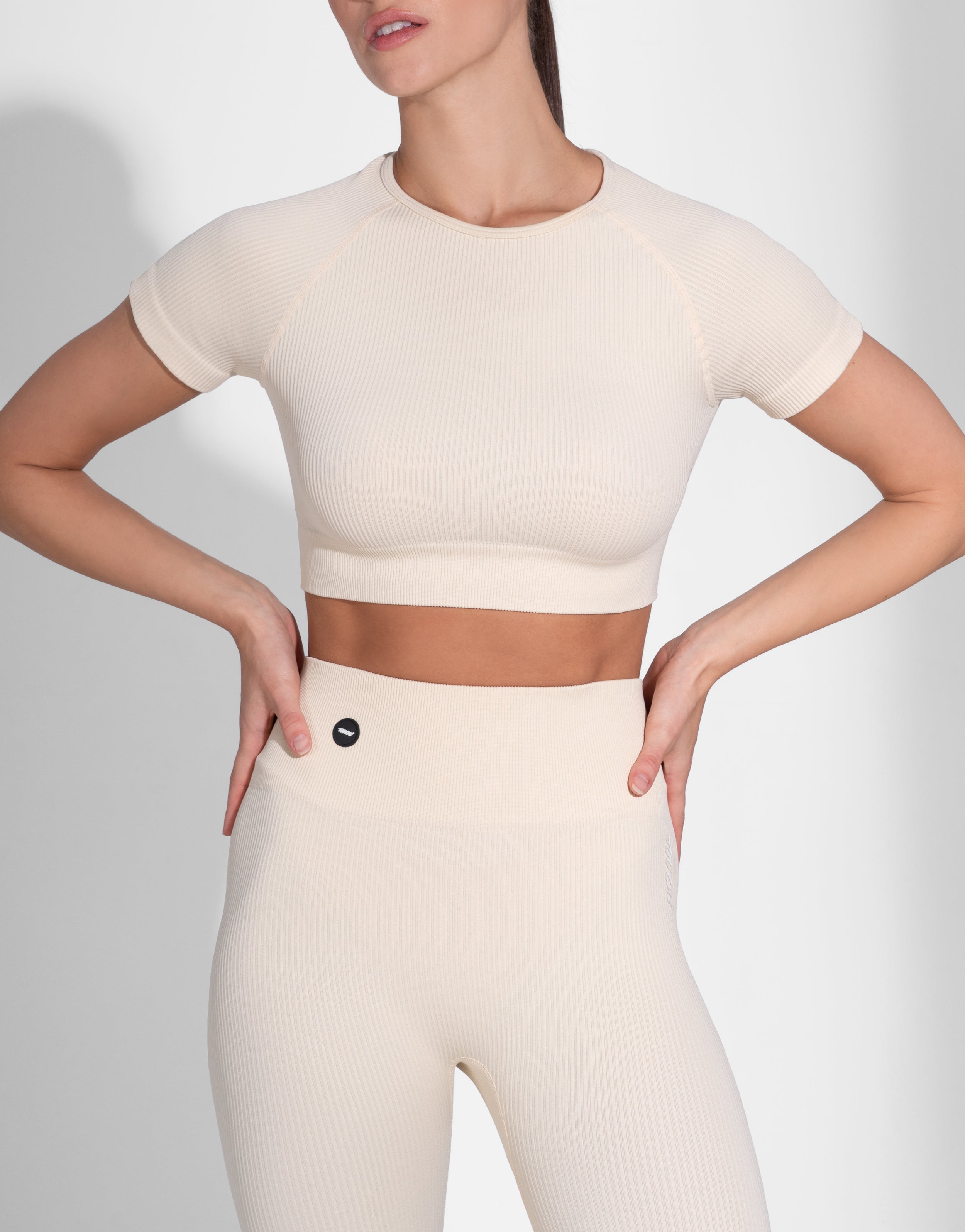 SPACE CREME SEAMLESS TOP