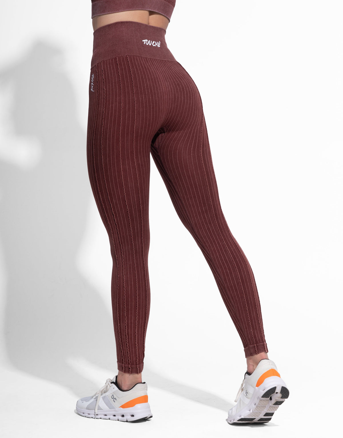 SPENT BURGUNDY SEAMLESS