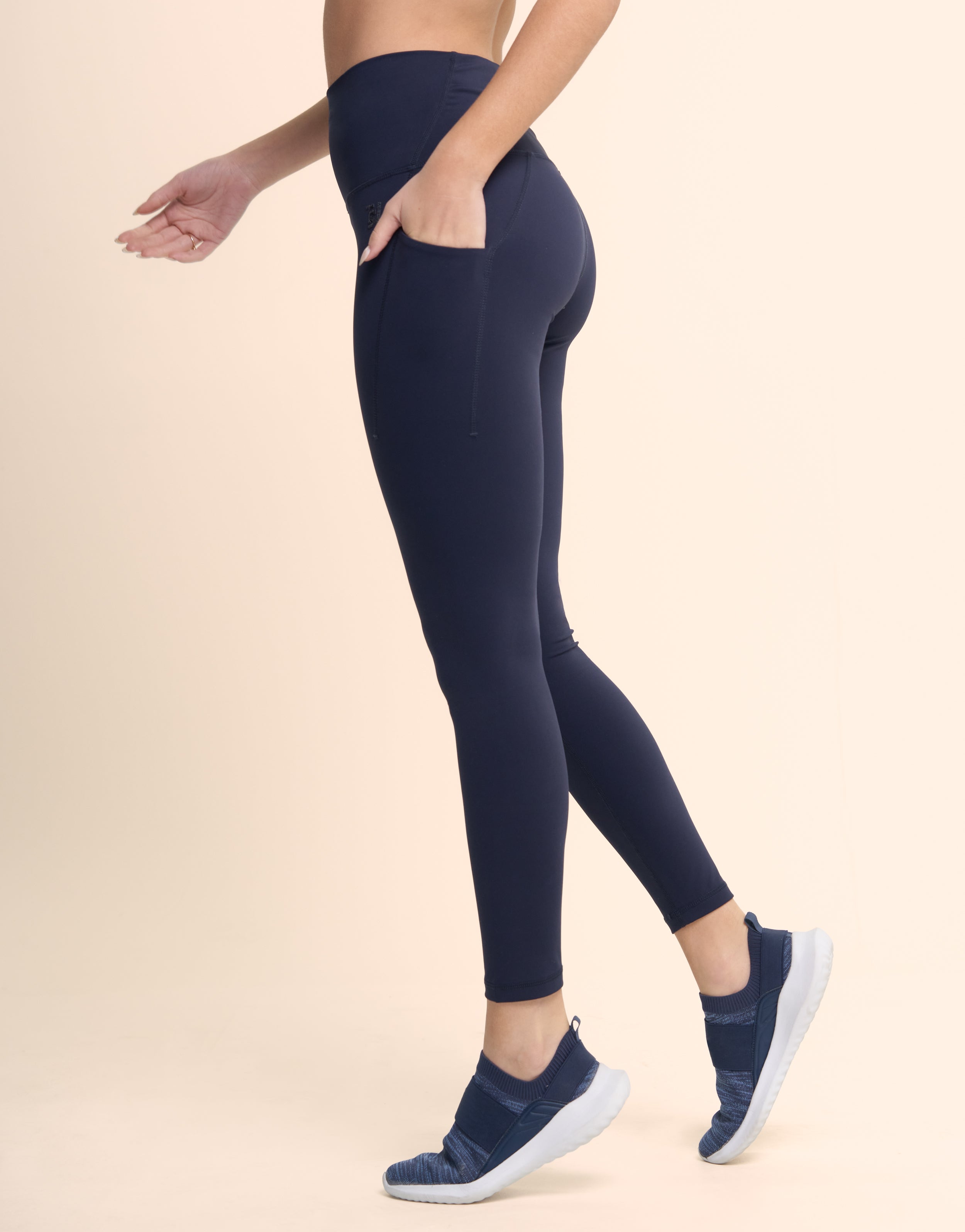 ICON NAVY LEGGING