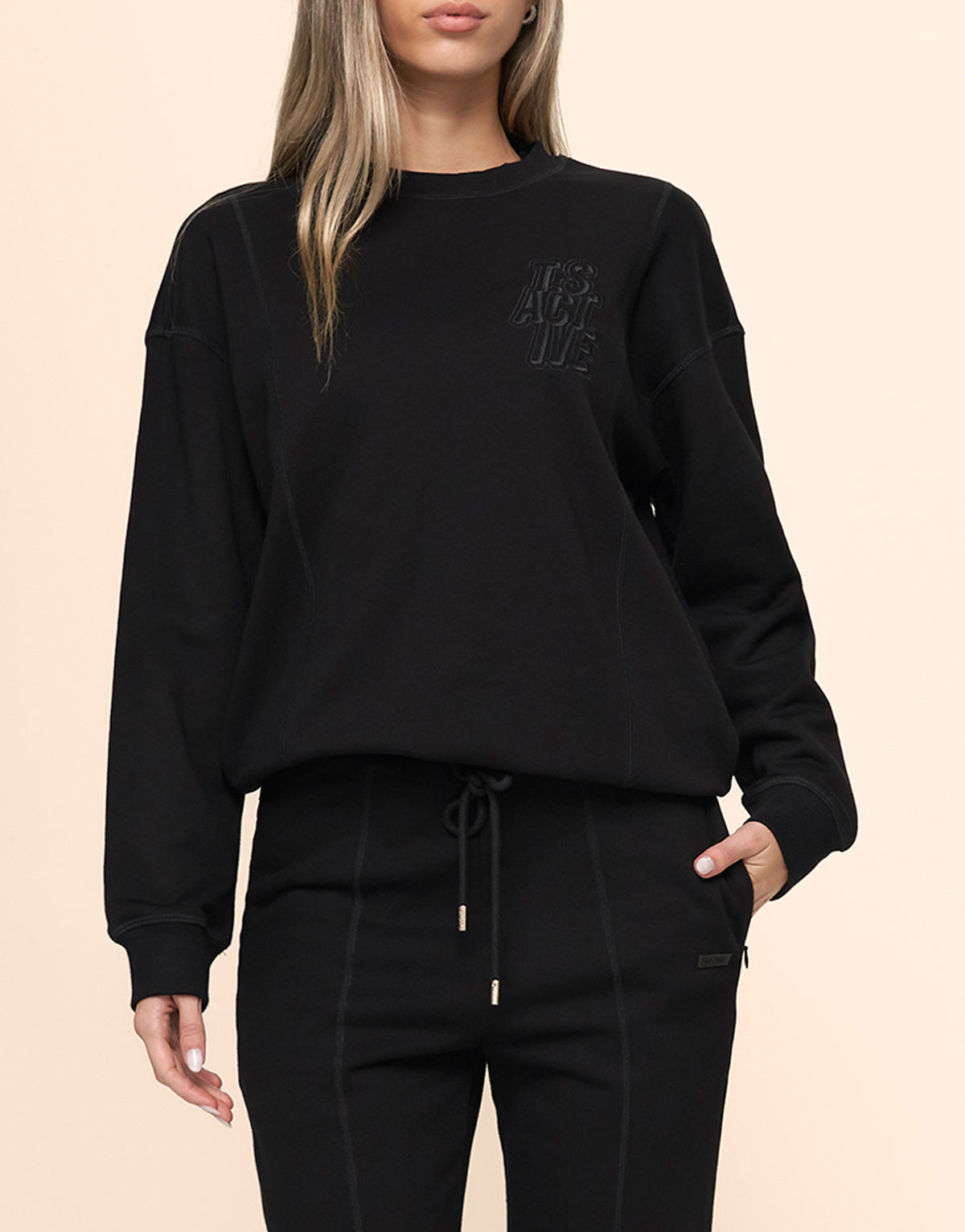 HERITAGE BLACK SWEATER