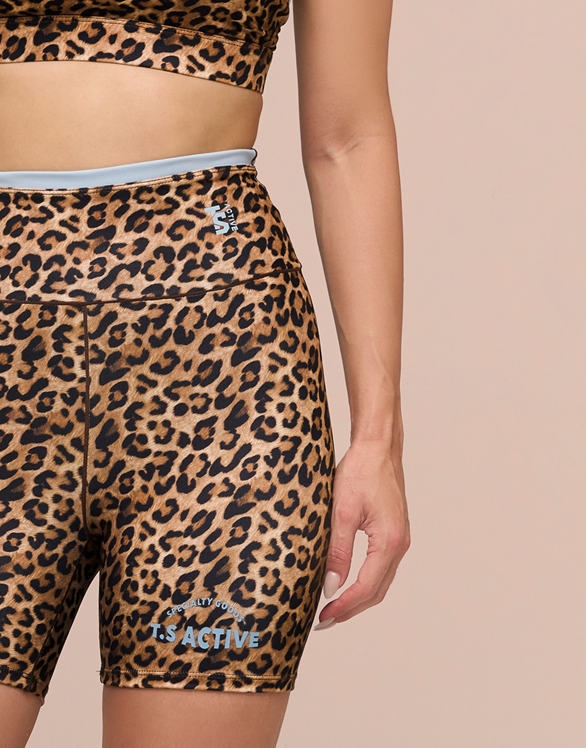 RAW SHORT