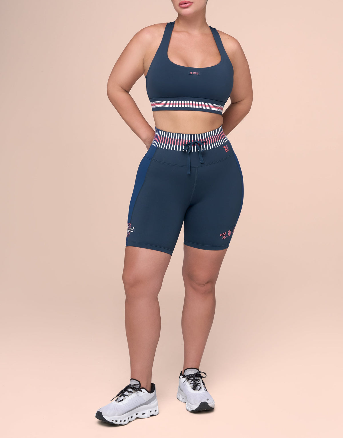 WILD PITCH NAVY TOP