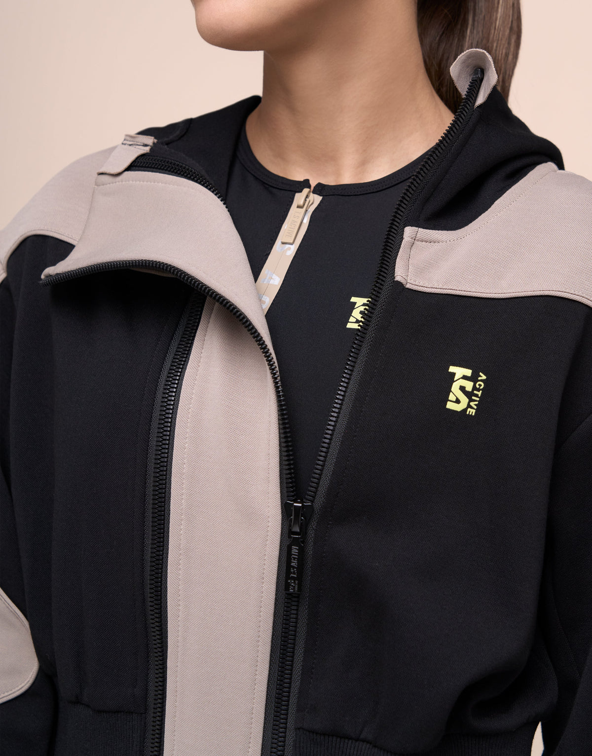 ZIPPED MOCHA WINDBREAK
