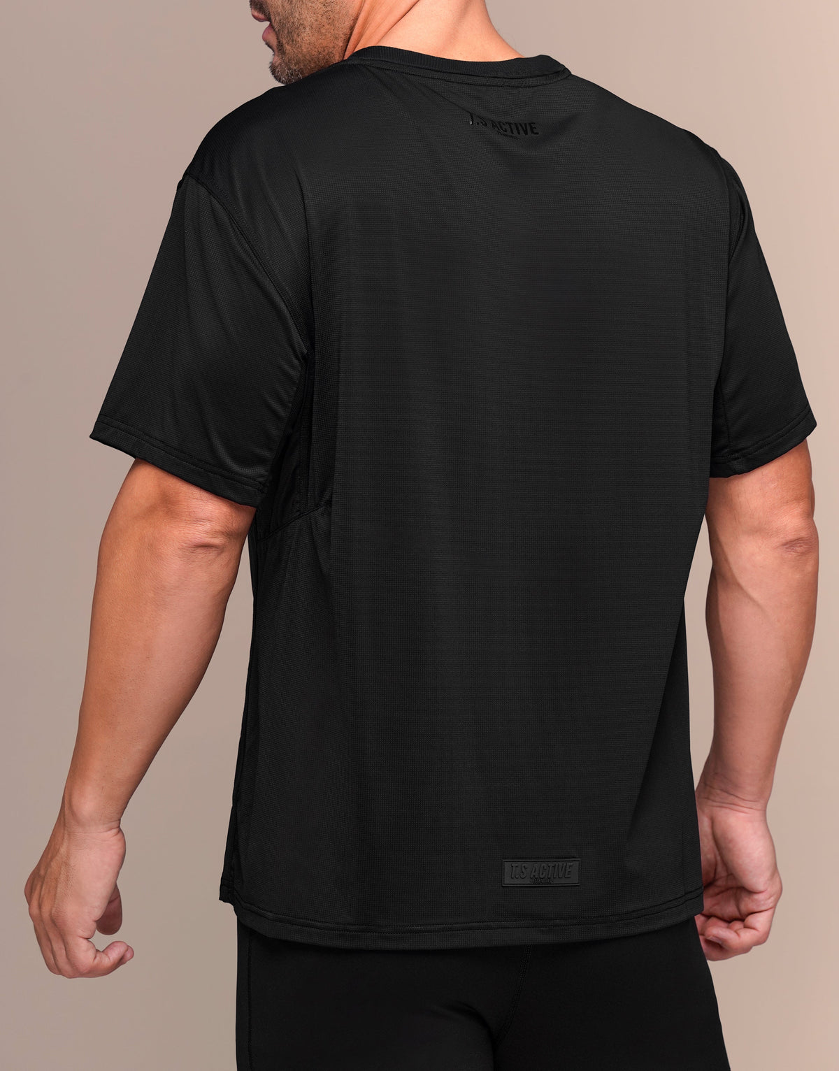 CHILL BLACK TEE